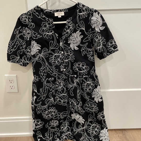 LOFT Dresses & Skirts - LOFT Black and White Floral Mini Dress